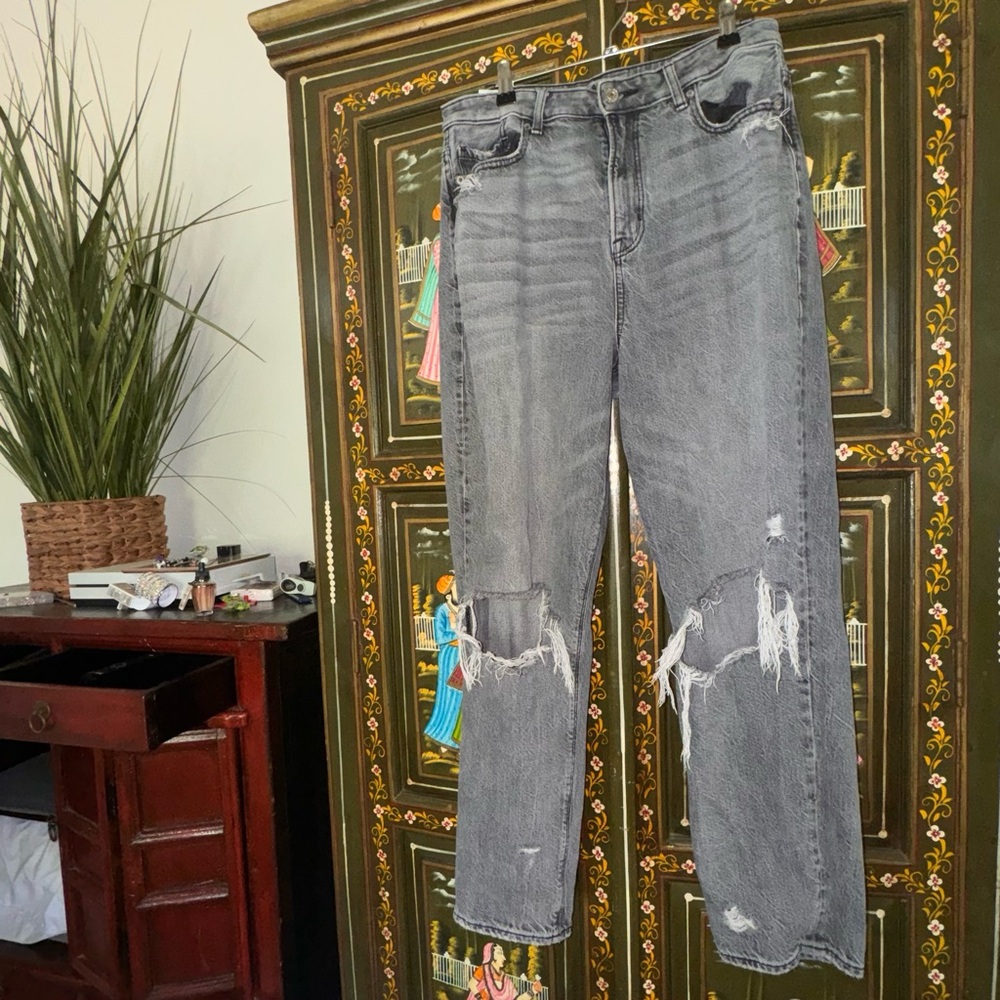 Distressed Gray American Eagle Jeans